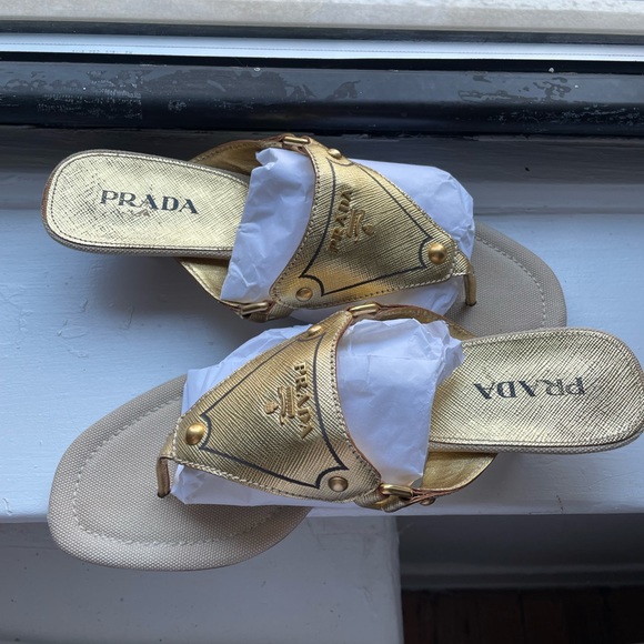 AUTHENTIC PRADA Gold Canapa + Saffiano Logo Heeled Sandals - Picture 2 of 10